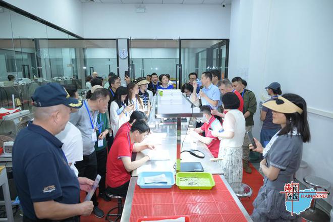金年会官网环球性平台消博会：老凤祥连续提拔品牌影响力(图3)